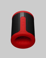 Masturbator LELO F2S - widok od dołu z widocznym wejściem i panelem sterowania - kolor czerwony