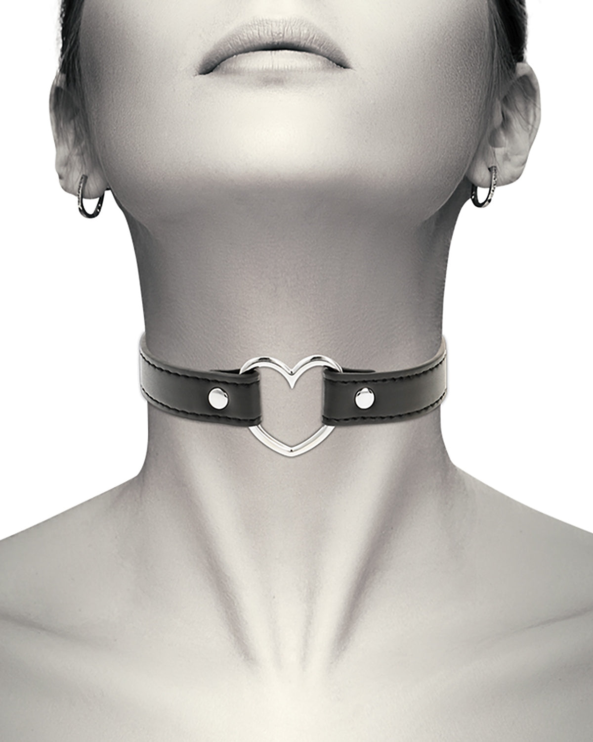 Coquette Chic Hand Crafted Choker Jingle Heart ręcznie wykonany choker z serduszkiem