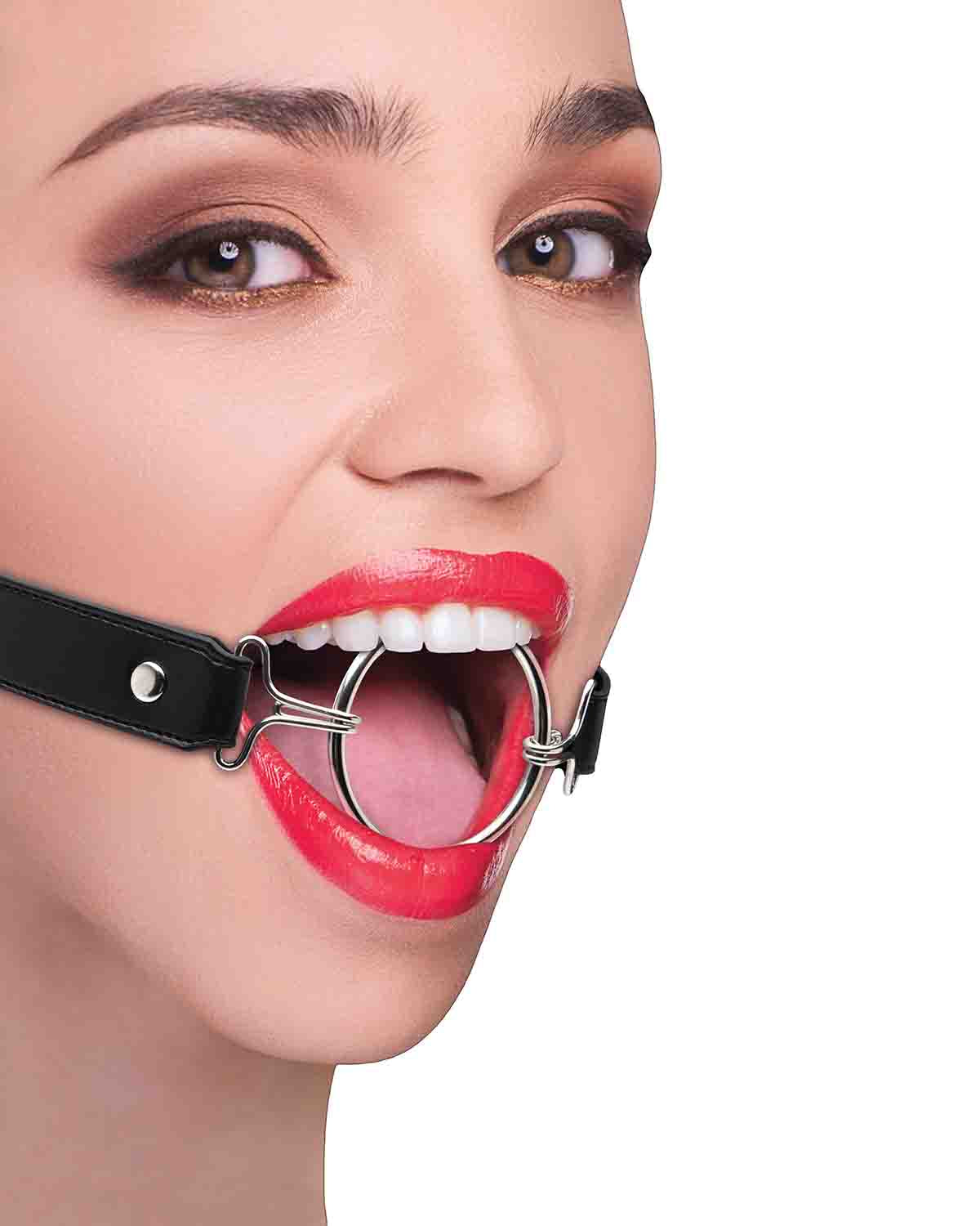 Ouch! Ring Gag XL otwarty knebel w kształcie ringu czarny