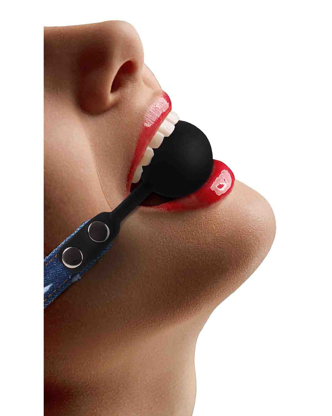 Ouch! Silicone Ball Gag with Denim Straps silikonowy knebel erotyczny z dżinsowym paskiem niebieski